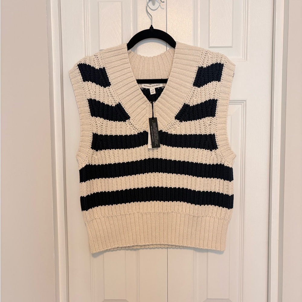 NWT! Banana Republic 100% Organic Cotton Black and Cream Knit Sweater